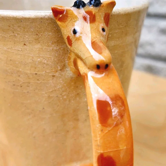 Stoneware Giraffe Mug (or Succulent Pot !) FLAW - Picture 1 of 9